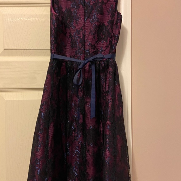 Beautiful purple dress with navy lace overlay - Picture 4 of 8